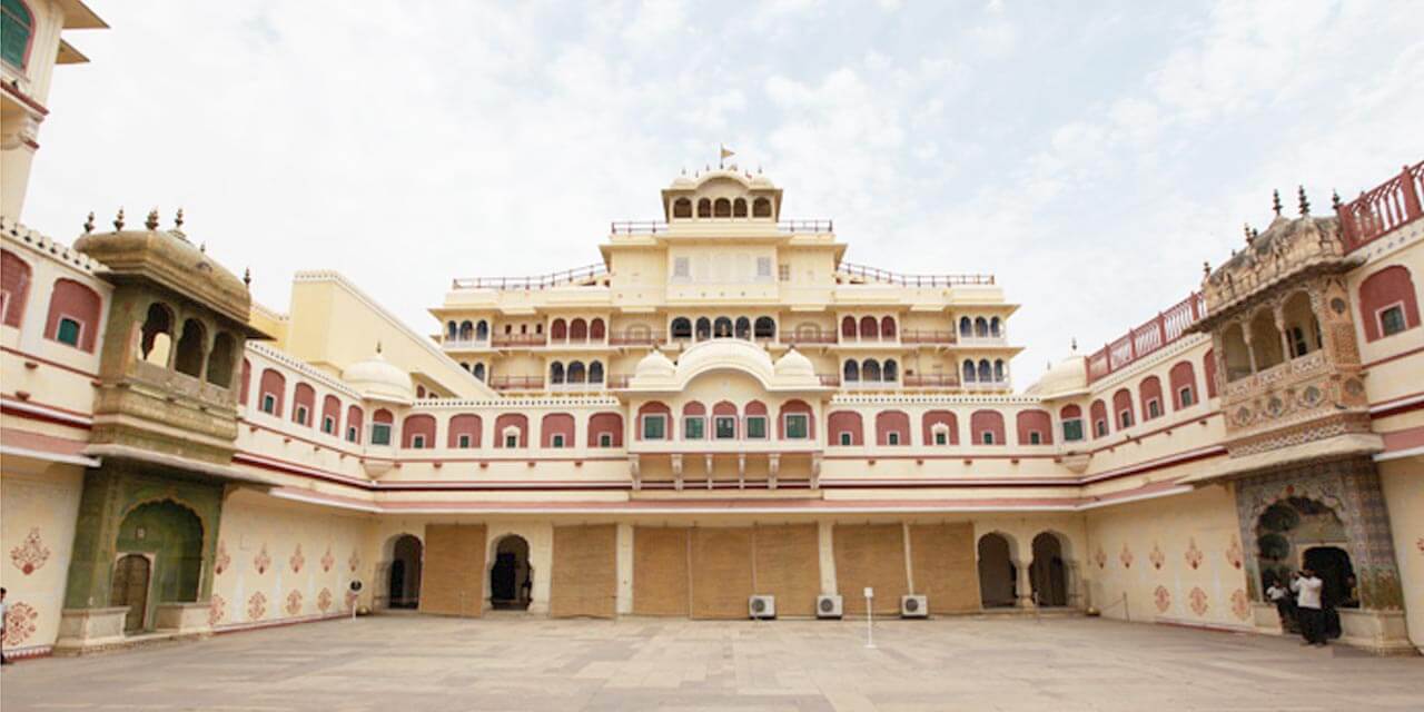 City Palace Jaipur, India (Entry Fee, Timings, History, Built by