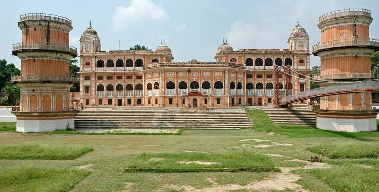 Sheesh Mahal Jaipur, India (Entry Fee, Timings, History, Built by, Images & Location)